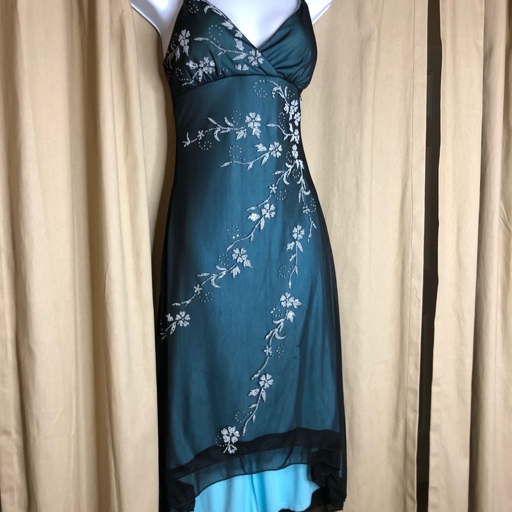 Beautiful slip lines dress. Very flattering